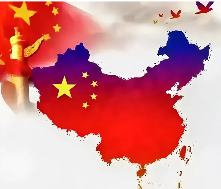 "中国的钱，大多数都被当官的贪了。有钱人都拿钱移民国外去了！”这种言论夸张且偏离