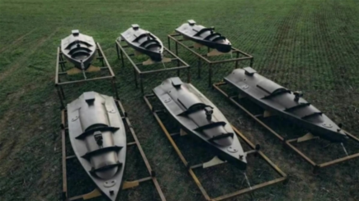 胡塞集结10万兵力，美军不警告直接宣战，中方递出了三句话