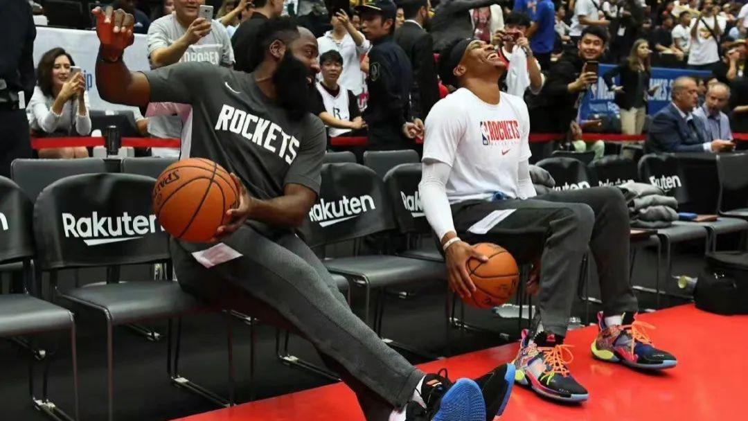 快船2.2亿续约卡子哥！浓眉3年1.7亿长留湖人