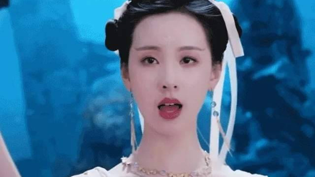 陈都灵戏里戏外都当了炮灰？是因为《长月烬明》剧情太拉胯了吗？