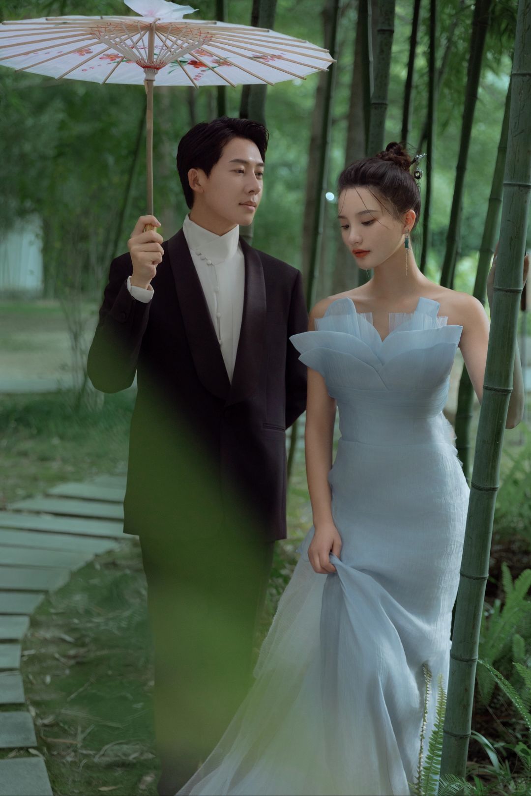 福州婚纱照丨竹叶韵味🎋古典园林新中式
摄影工作室：@江丽柏佳台北时尚婚纱摄影
