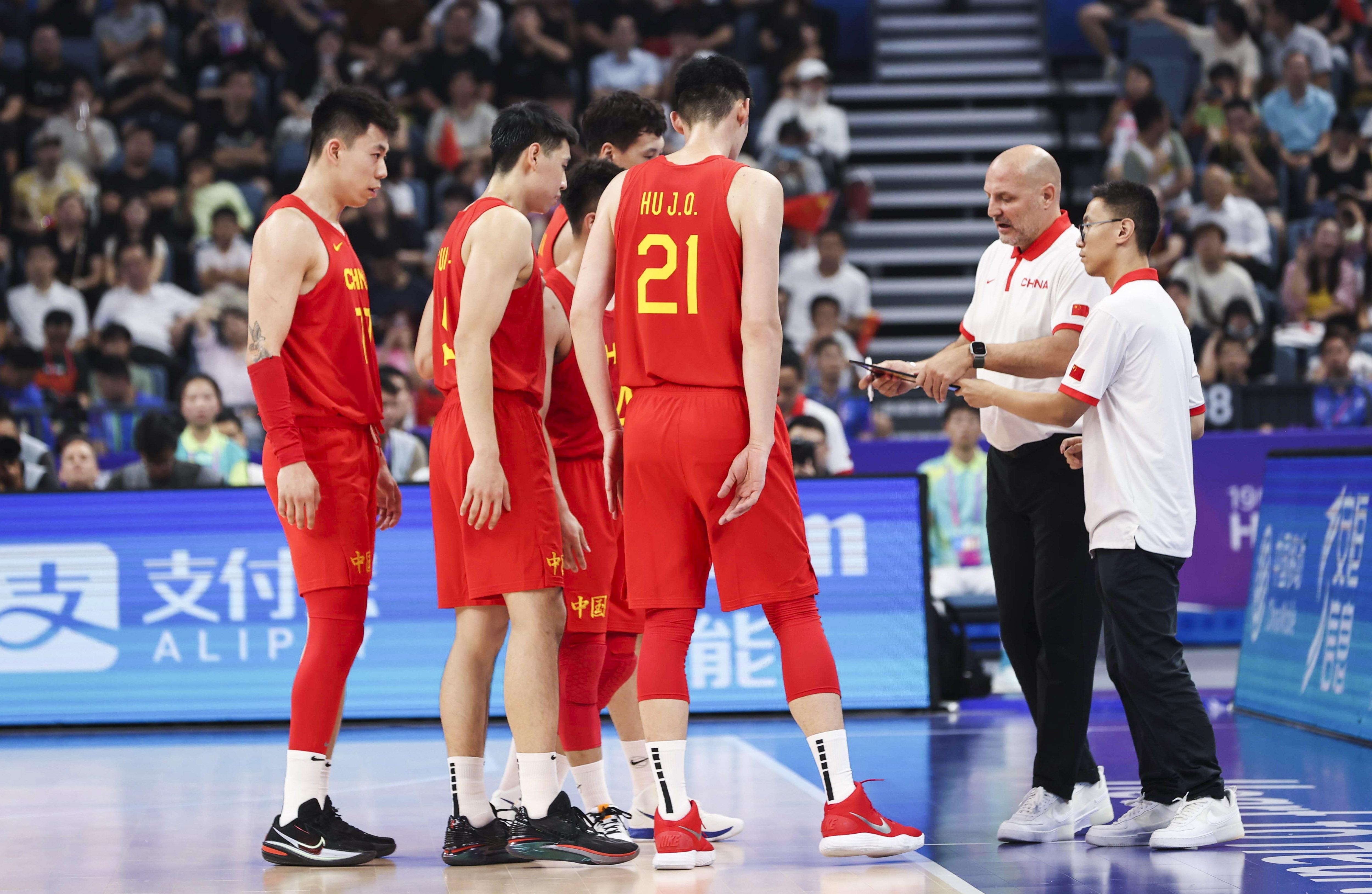 中国男篮3号中午将对阵韩国，韩国刚大胜巴林
亚运中国男篮8强将对阵韩国，时间为1