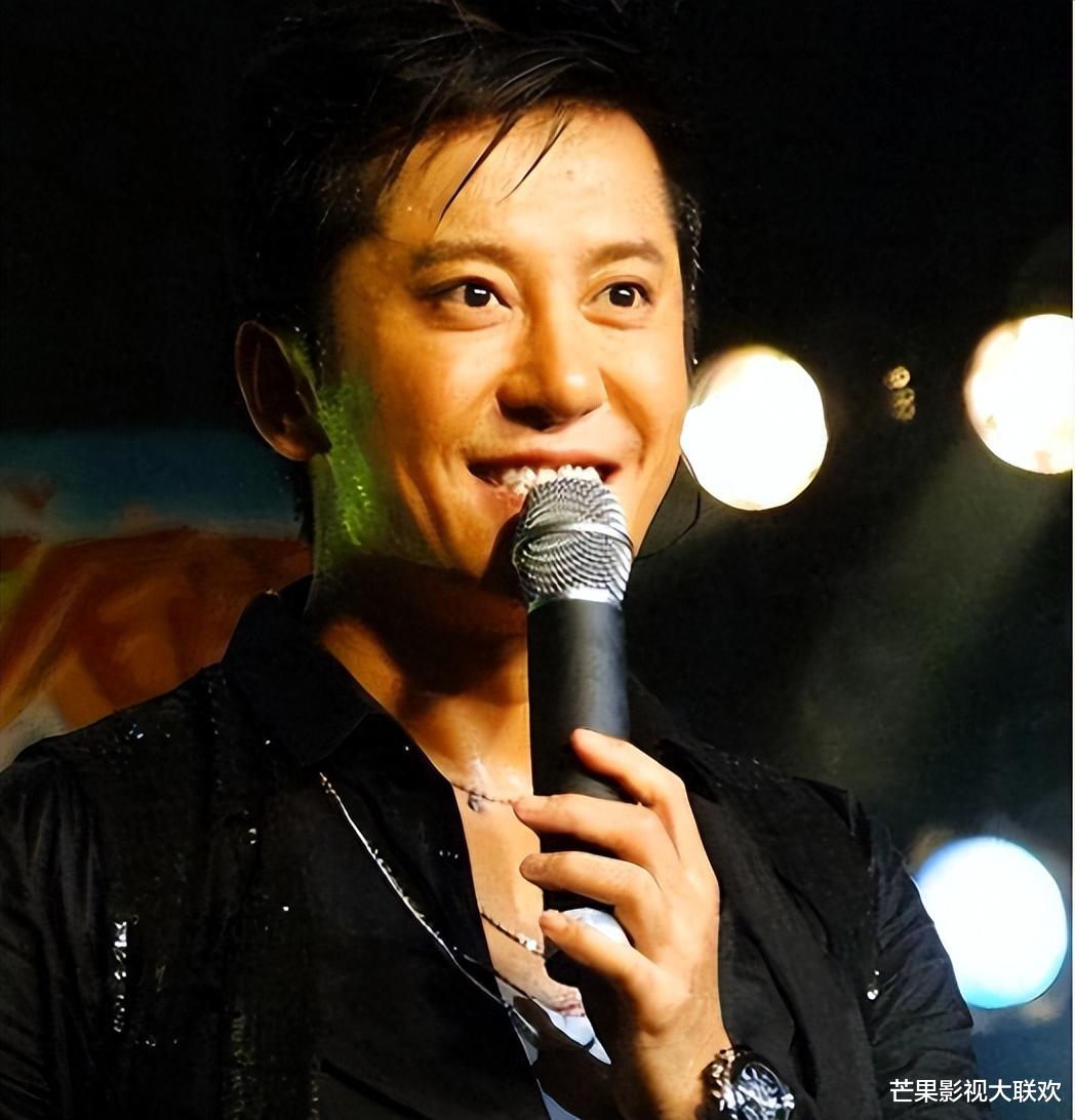 他8次上春晚，作死被捕入狱，今54岁无人问津，老搭档也断了联系（连续五年上春晚）-第36张图片-九妖电影