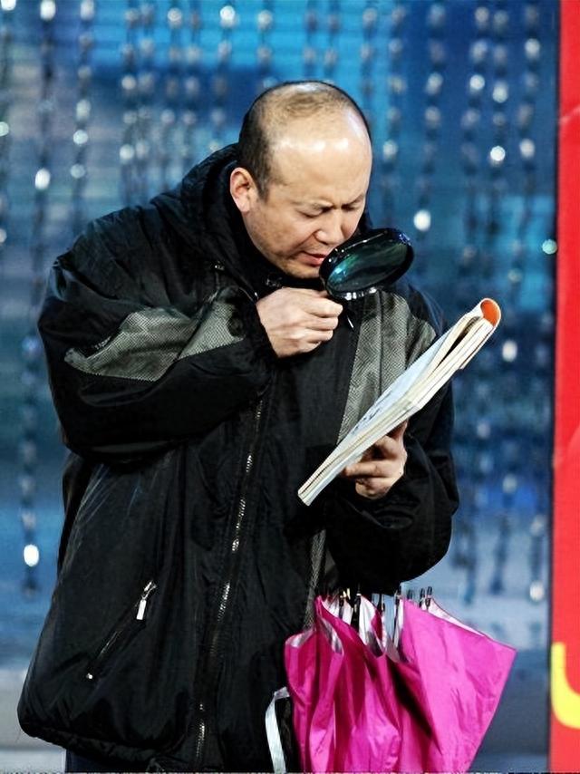 郭达20次登上春晚，幸亏妻子多年在背面的静静支撑
