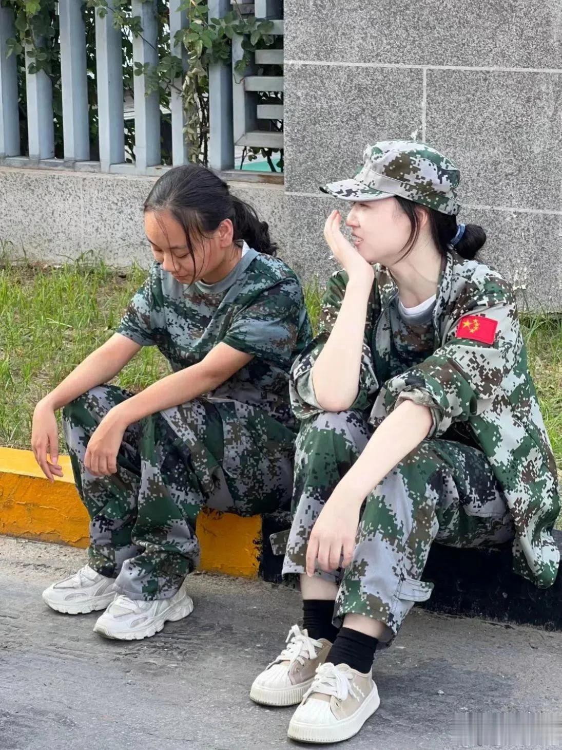 有人说有的人天生晒不黑，我觉得不可能，绝对不可能，不信你可以试试？