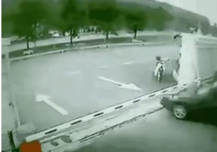 本不该出现的车祸。。。。。[汗][汗] ​​​