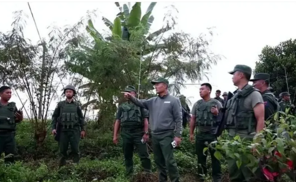 同盟军捡到的武器哪里来的？
果敢的武器装备并非中国提供，而是缅甸内战时期的遗留武