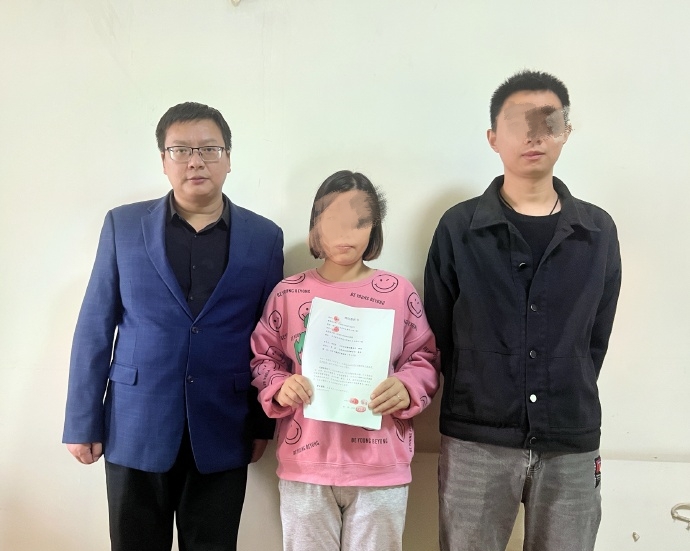 周兆成律师飞抵成都！已经接受成都被恶犬咬伤女童家长委托，向恶犬主人追责，目前孩子