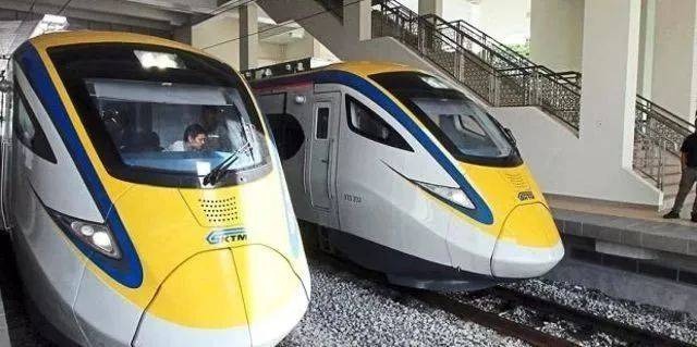 根据日本共同社报道的消息，马来西亚交通部长当地时间13日表示，日本企业退出隆新高