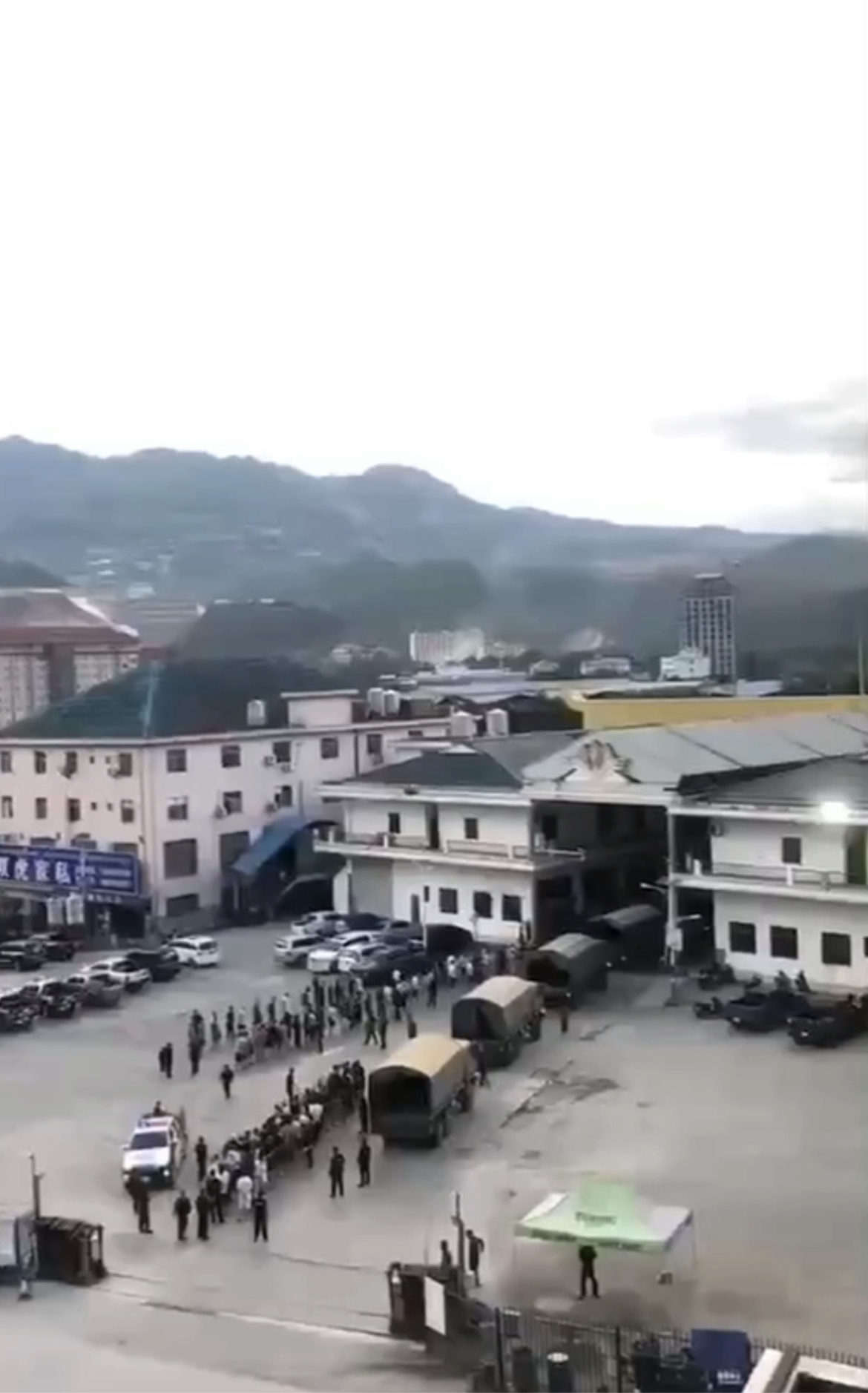 战狼真的出动了，1207名缅北电诈人员被移交给我国特警。但是，打击缅甸电诈集团很