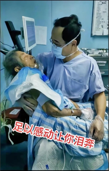 一位年迈的老人身患重病，却遭到儿子的冷漠对待，被留置在医院独自面对病痛。老人在离