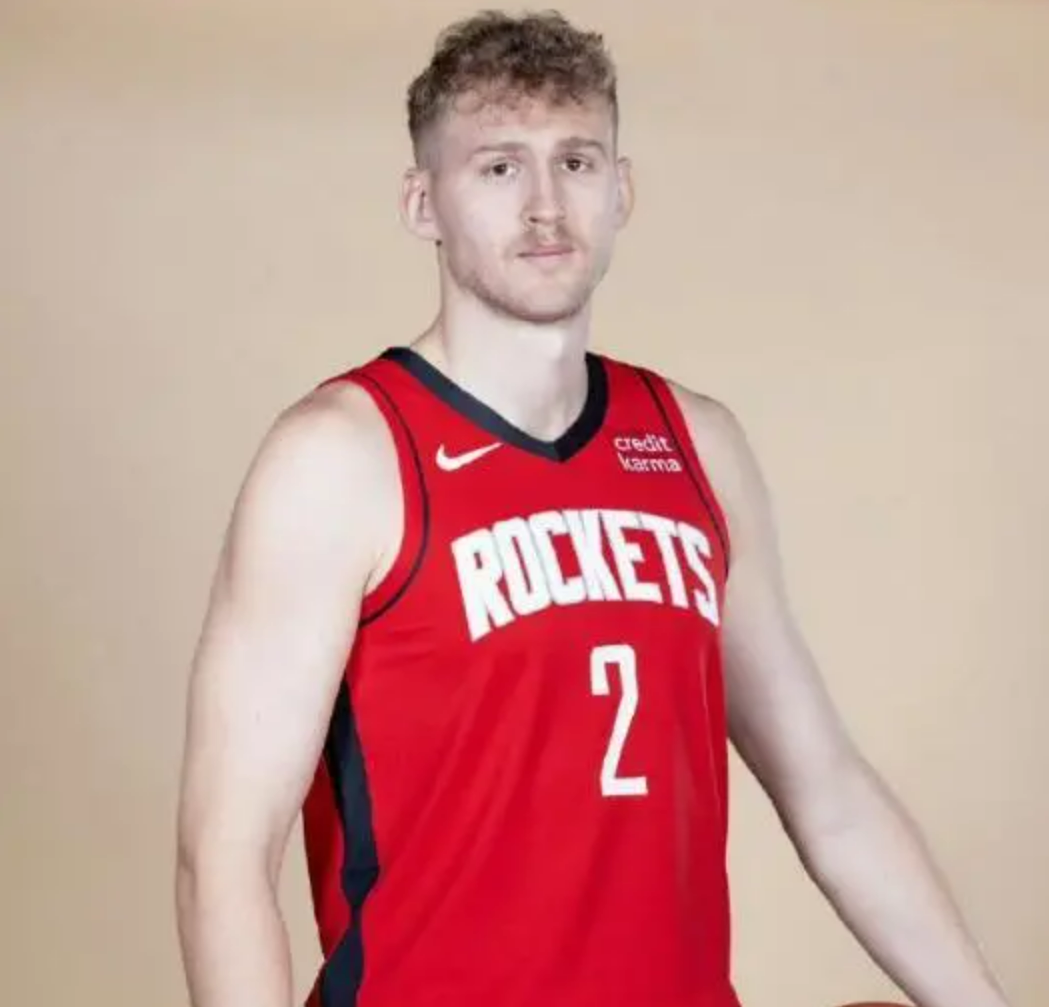 根据Bradeaux得到的消息，在兰代尔始终无法成为乌度卡轮换阵容中的固定成员后