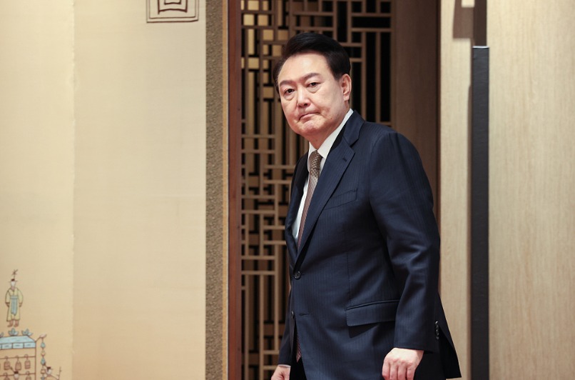 中国宣布对韩“尿素”断供，尹锡悦陷入焦虑，一口气换了6个部长。自从中国暂停“尿素
