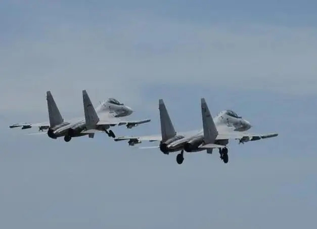 解放军军机绕飞台岛，台部门：台湾选举后数量最多。1月17日晚间，陆续有苏-30、