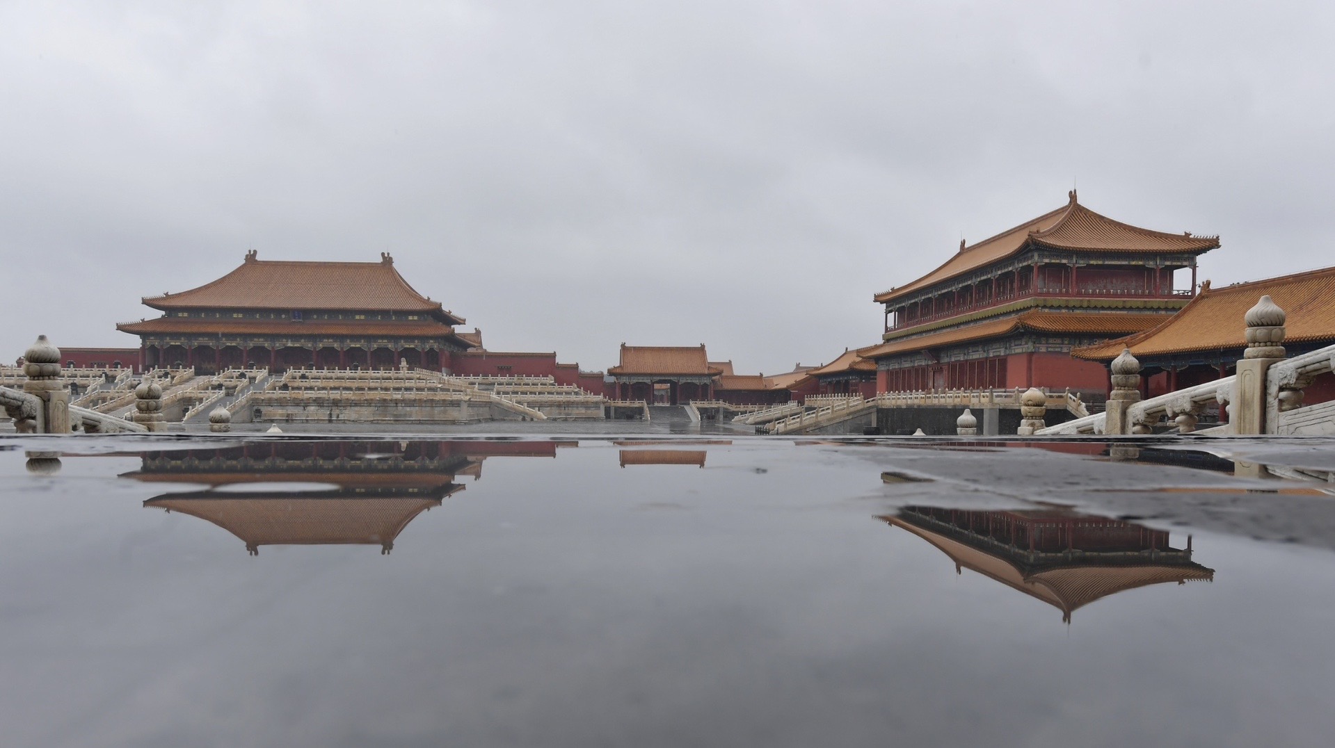 雨中的故宫！