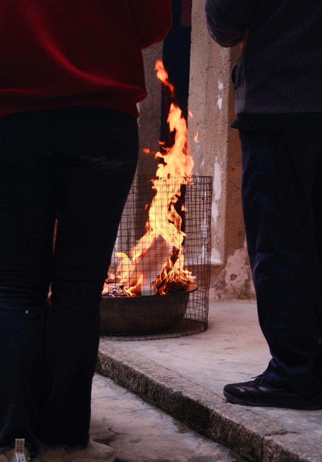 龙年大吉｜潮汕新年传统🧨拍出电影感
潮汕地区的年味还是一如既往的浓，记录一下大