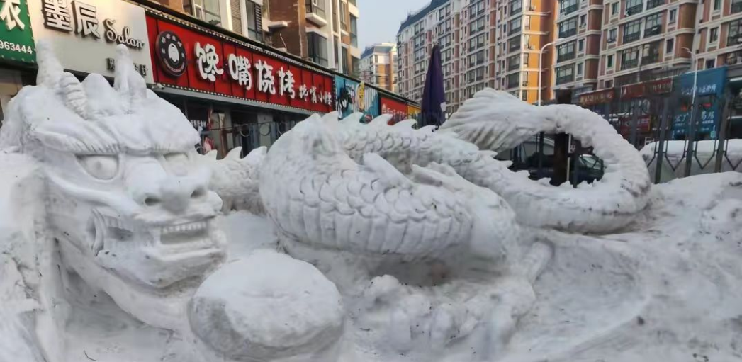 周一北京的中小学可以复课了吗？现在还是一个未知数！虽然现在城区路面的积雪经过市民