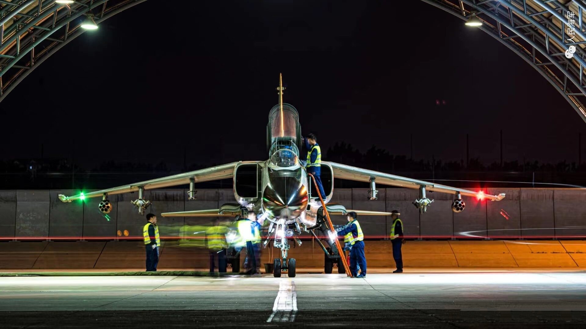 航空装备——国产JH-7"飞豹"战斗轰炸机