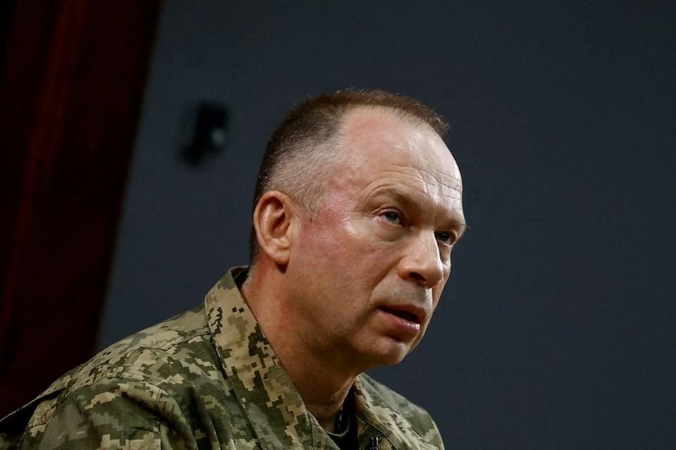 乌军新司令刚才接盘，立马作出违背总统的决定，果断从“绞肉战”撤军。重镇阿夫迪夫卡