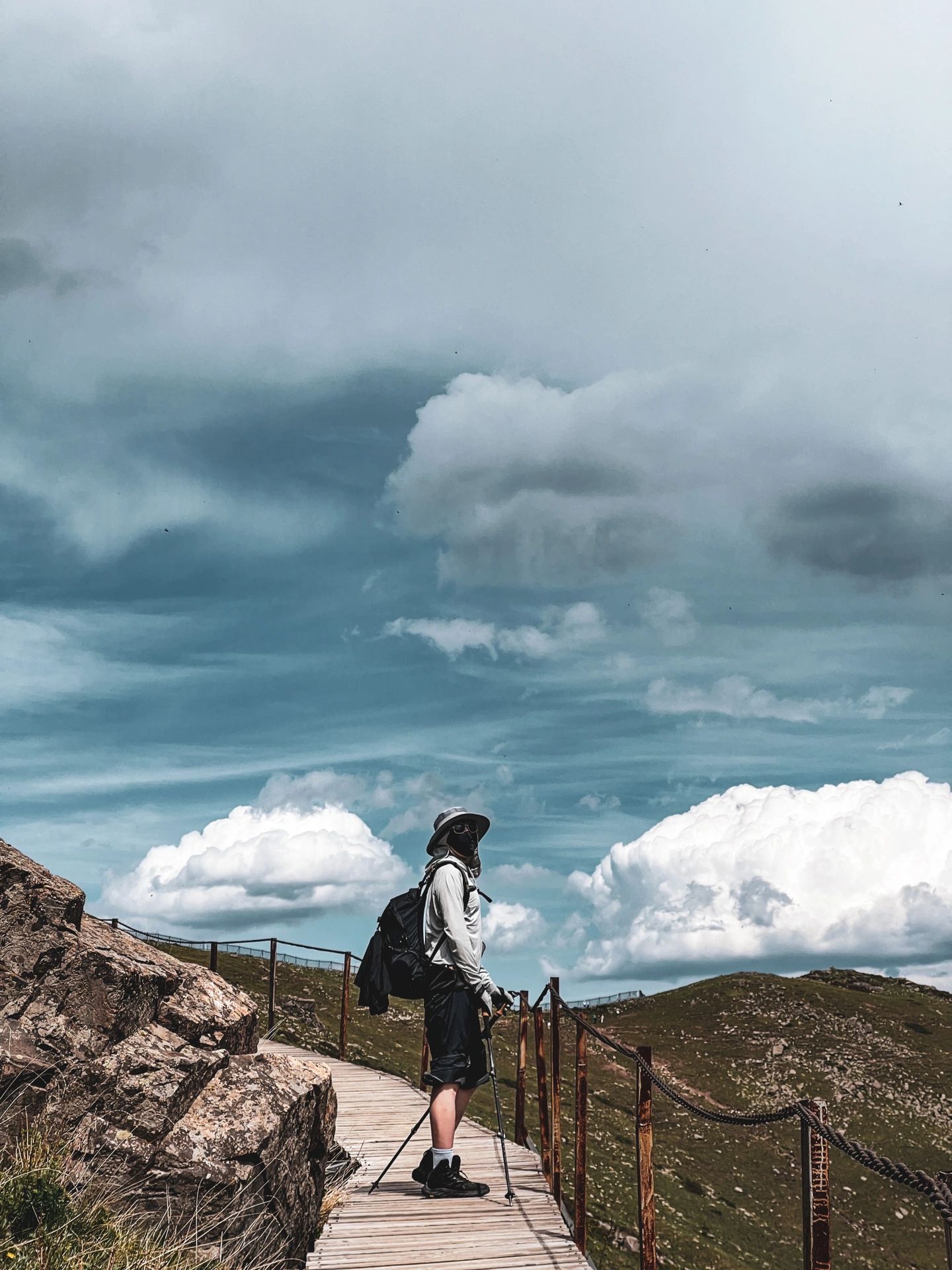 徒步装备，新手第一次徒步都带了什么