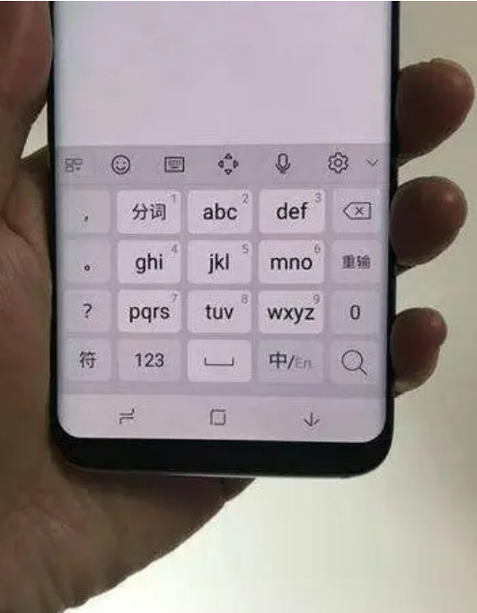 【为什么大部分人独爱九键手机键盘?】9键手机键盘是一种常见的手机键盘布局，它包括