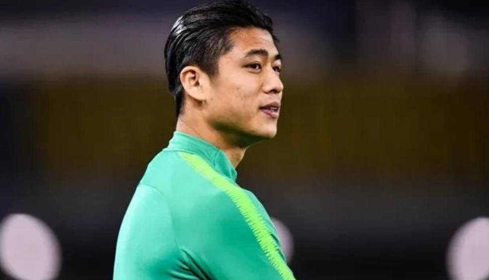 这支国足如进了世界杯，2026年也都老了
还踢个毛线。到2026年世界杯，谭龙3