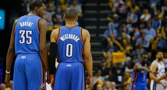 太欺负人了！快船不敌雷霆，突然觉得5个不争的事实！
1.哈登休息一分钟，球队输了