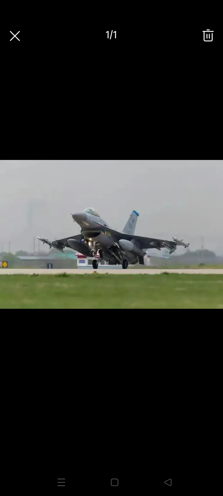 中国如果不强大，这就是开战的理由！
2023年4月6日，日方黑鹰直升机在琉球群岛