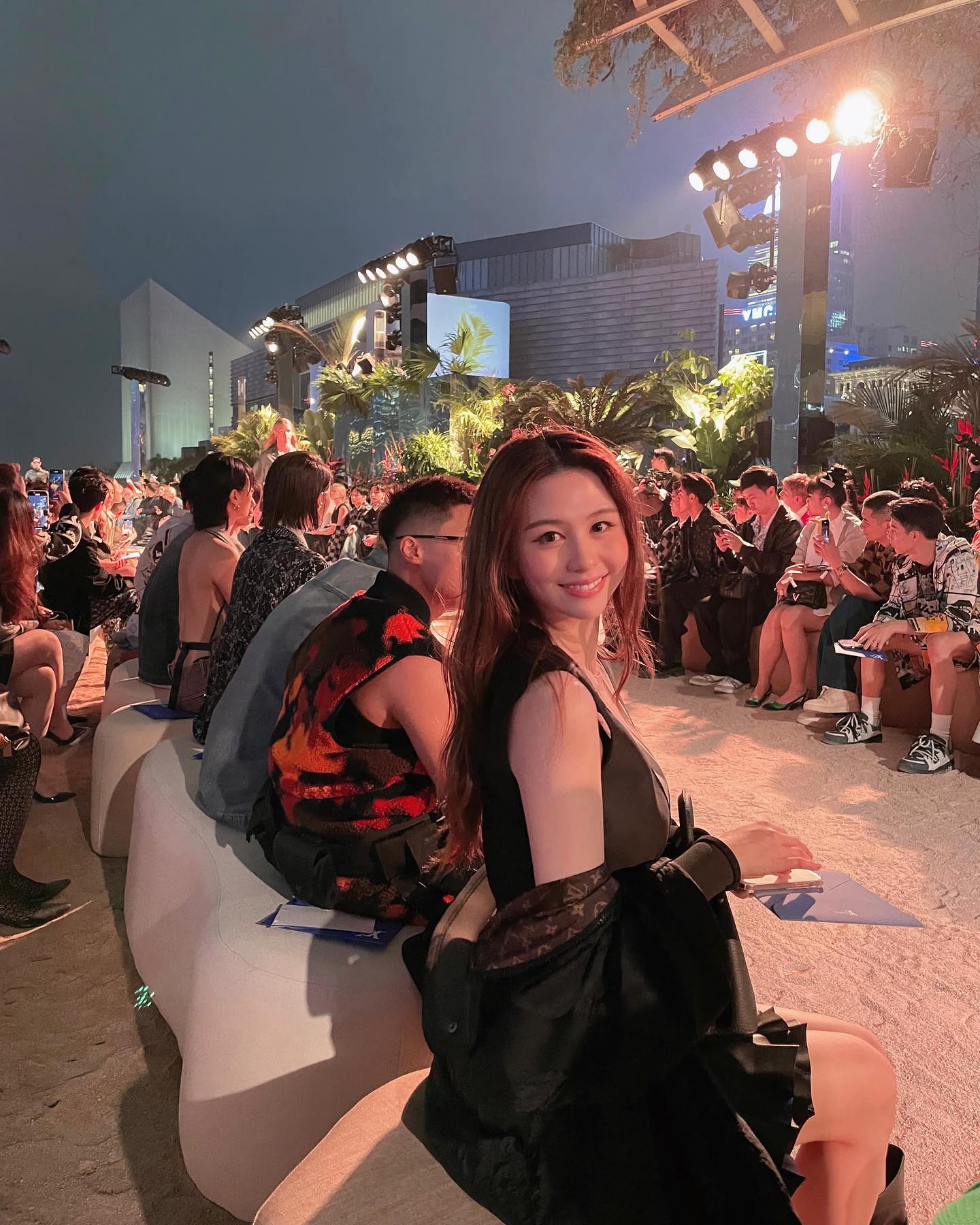 她是香港著名女星邱淑贞的女儿，今年都已经22岁，感觉长得比妈妈巅峰时期还要漂亮