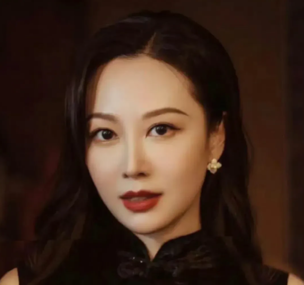 云核变量集团董事长刘夏（女）公开实名举报石榴集团桑春华（男）在北京邀约多人运动4