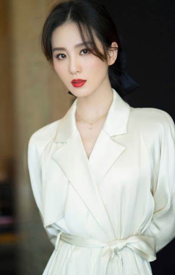 #刘诗诗 戏份#从一开始如意的身份就是杀手，而且她也不想归隐，所以她是喜欢目前的