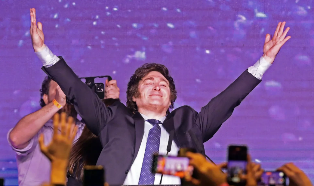 变化太快了！阿根廷新总统又重新表态了。阿根廷新总统提名的外交部长候选人蒙迪诺在此