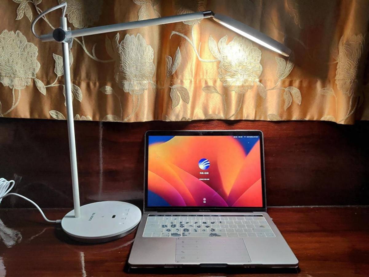 高性价比智能护眼台灯，SUKER书客LED台灯L1上手体验