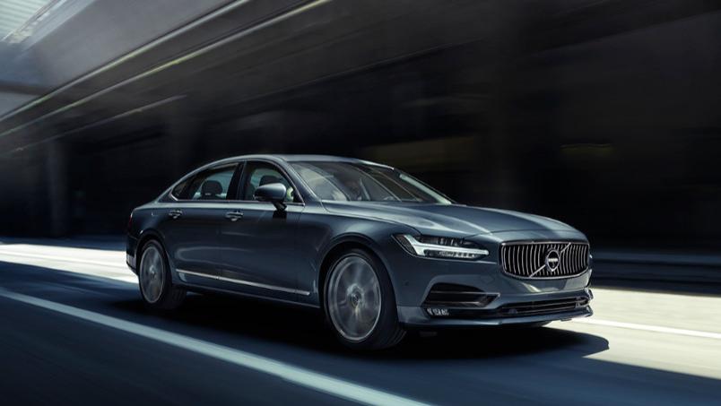 "沃尔沃S90"，再开这款新车，终于明白二线和一线豪车的差距