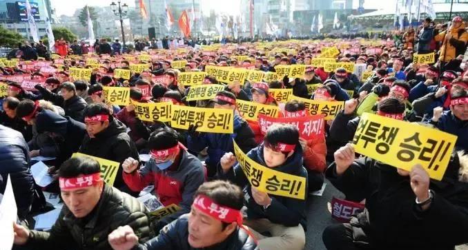 韩国政治局势异常紧张。在国内外多重压力下，尹锡悦总统的领导能力再次受到了考验。
