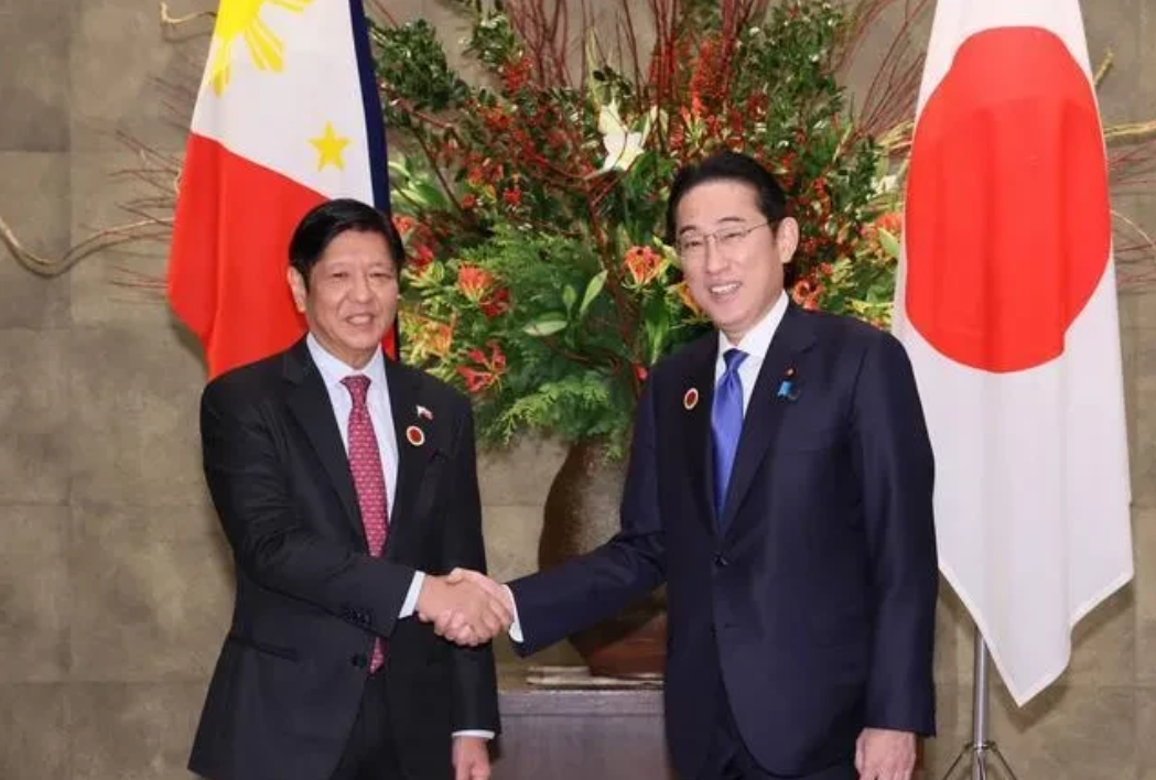 与中方对峙后，当着东盟的面，马科斯将小主意，打到不该打的地方。小日本是我们的心腹