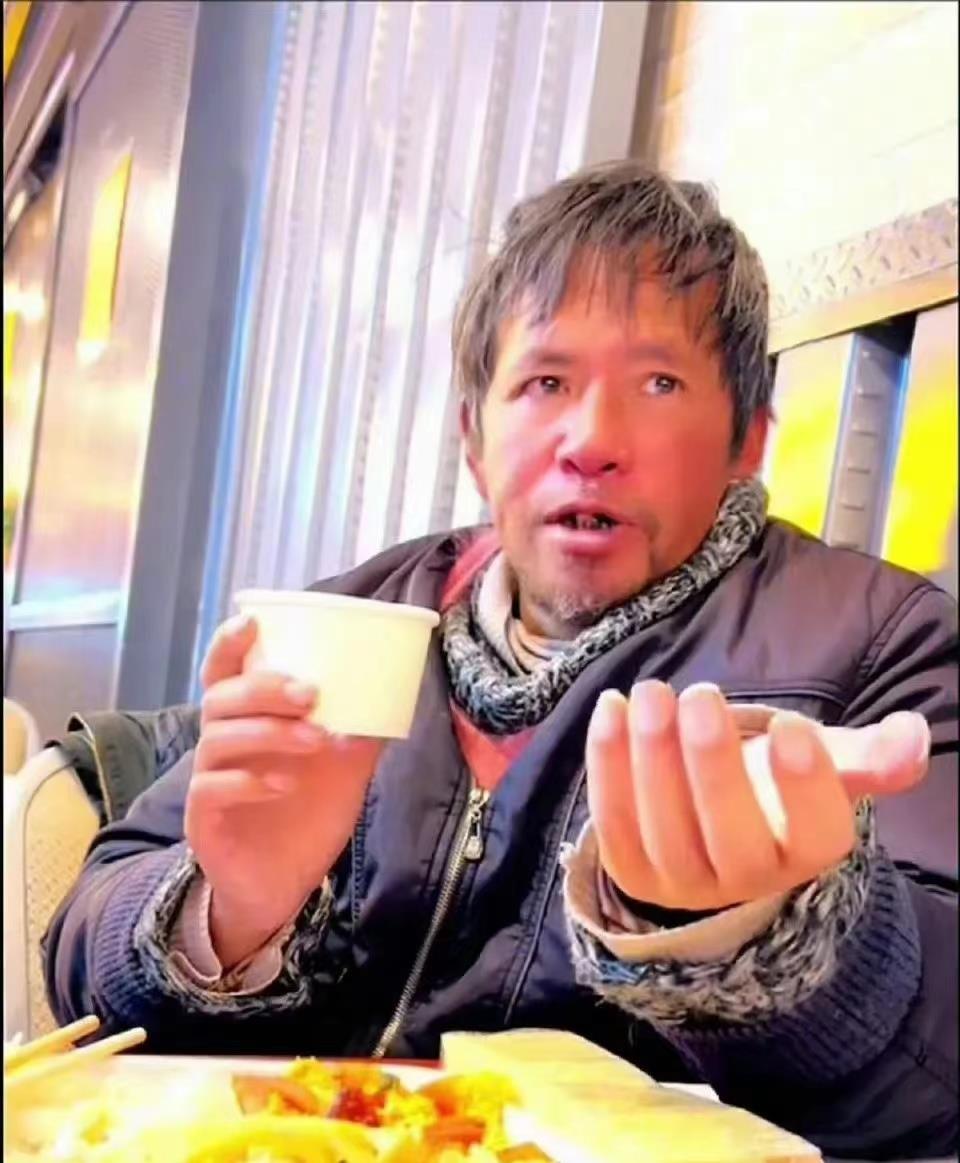 孙卫东虽然自己表示有强烈的归国意愿，但是江阴地方政府已经明确表示，他已经离开本地