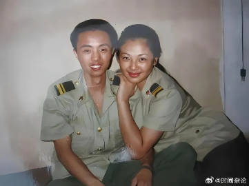 1995年，右边认出是谁了吗？ ​​​

