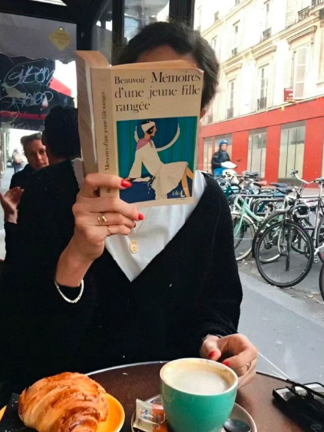 发现好多人都丧失了专注力：
🛑首先，规定自己进入状态的时间。
比如说每天的七点