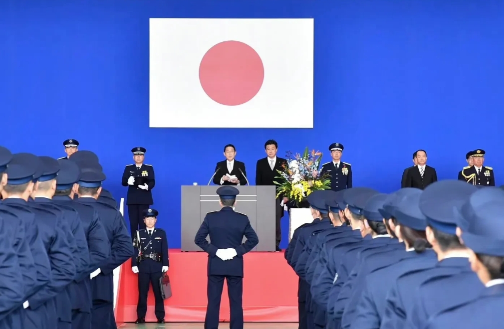 野心越来越大！日本首相岸田文雄在向日本航空自卫队成员发表了讲话时叫嚣，日本正面临