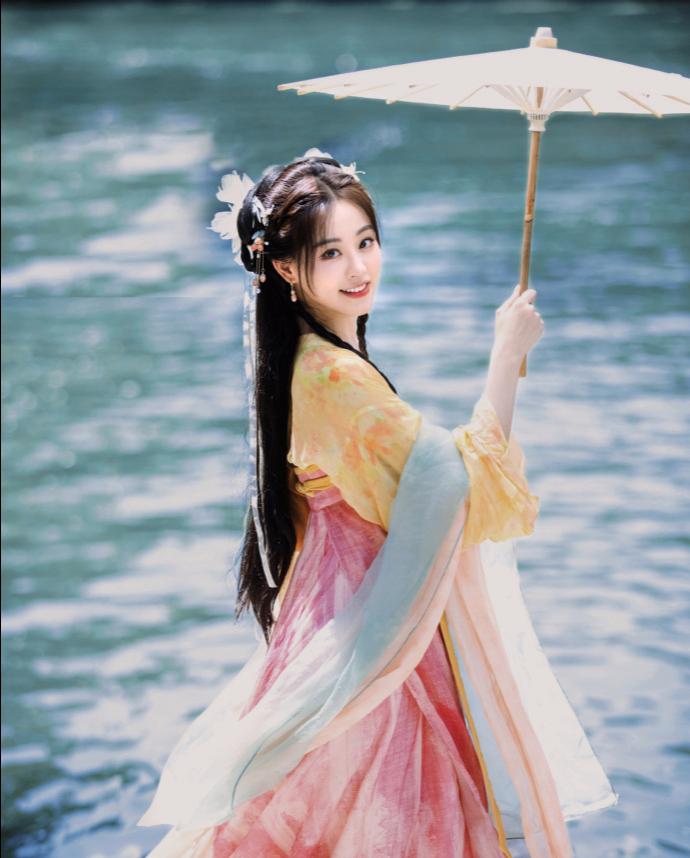 娱乐圈的风云变幻，真不是我们这些吃瓜群众能完全搞懂的。但有一件事儿，最近可是闹得