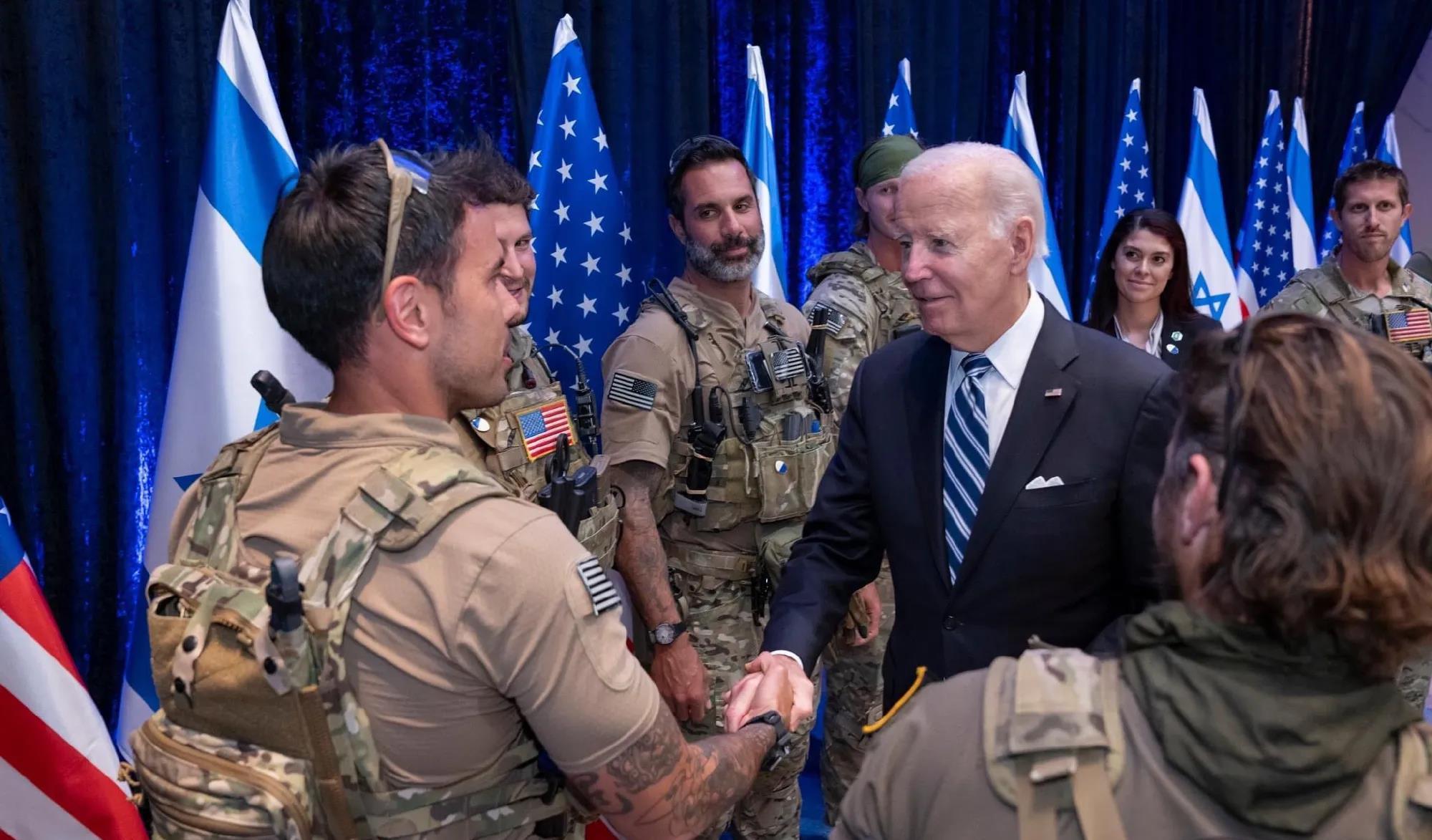 其实对那些三角洲突击队来说，暴露脸，在战斗当中不算什么事儿，那都是厮杀战场，本来