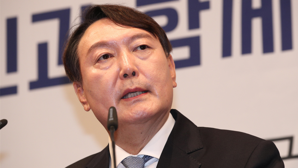 尹锡悦向中国施压？20日开始访问英国的韩国总统尹锡悦宣称，中国应该很清楚，同朝鲜