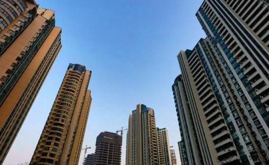 现在房价掉得很离谱！

本人在西北一座五线城市，2020年，我们这里最好的地段新