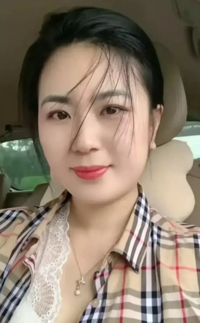 我今年39岁了，还没结婚，也没生过孩子，一直都是单身。在这个世界上，我就像是一个