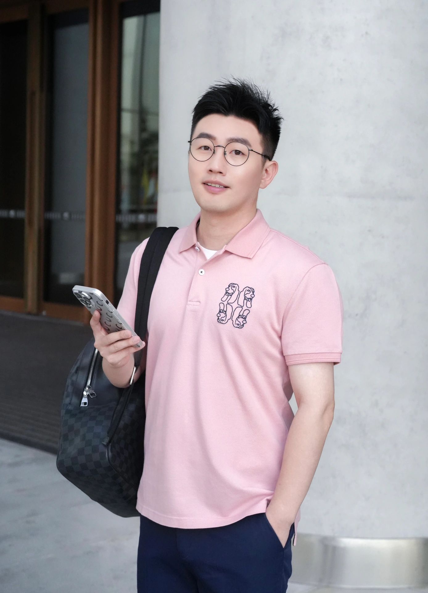男生POLO衫也能穿出活力感