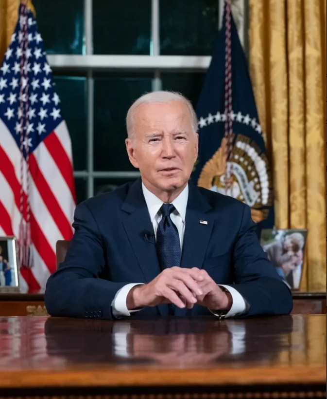 国说哈马斯是恐怖组织，我们一些人也附和说哈马斯是恐怖组织；美国说以色列拥有在巴勒