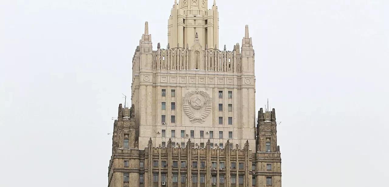 10月17日，俄罗斯国家杜马一读通过了撤销批准《全面禁止核试验条约》的法案。普京