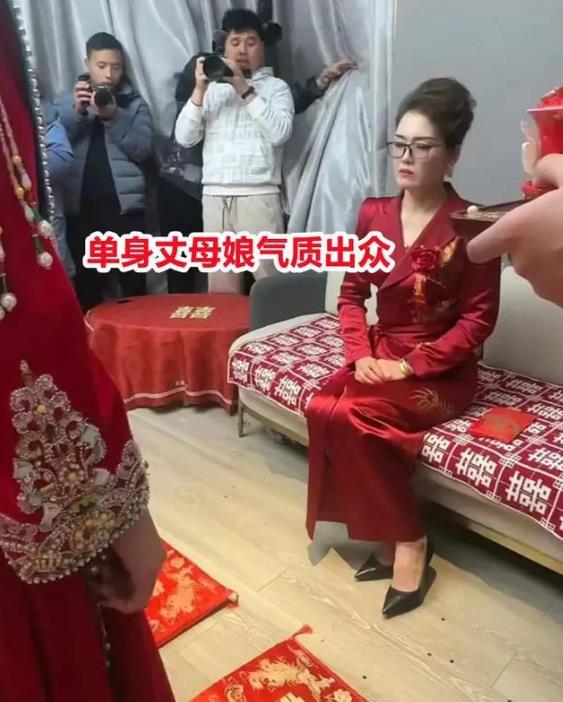 好强势的丈母娘

