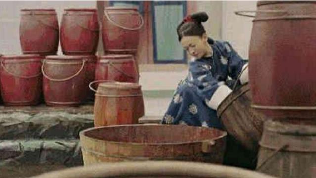 那么大的皇宫里面竟没厕所，那他们都是怎么解决内急的？一起来欣赏下古人的智慧